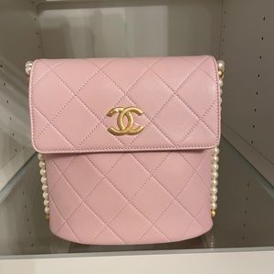 SOLD Chanel hobo pink Pearl handbag